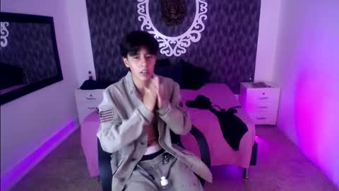 Your Girl  online show from 10.25.25