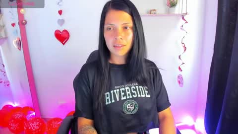 Snapshot of gia_contii chatting on 02.14.25 giaaaa online show from 02.14.25