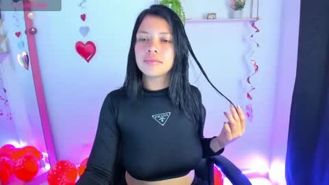 Snapshot of gia_contii chatting on 02.15.25 giaaaa online show from 02.15.25