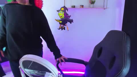 Snapshot of gia_contii chatting on 10.20.25 giaaaa   online show from 10.20.25