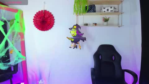 Snapshot of gia_contii chatting on 10.23.25 giaaaa   online show from 10.23.25