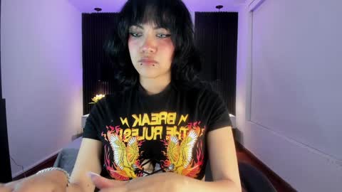 Snapshot of gia_foxy chatting on 12.27.24 Gia online show from 12.27.24
