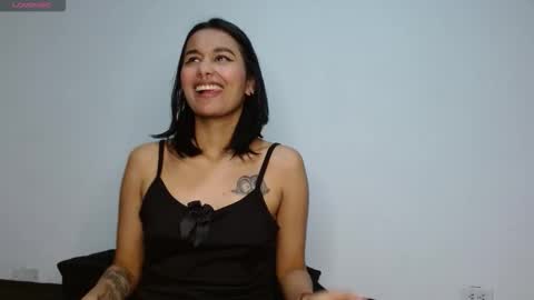 Gia Lee online show from 10.18.25