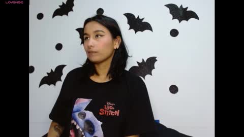 Gia Lee online show from 10.25.25