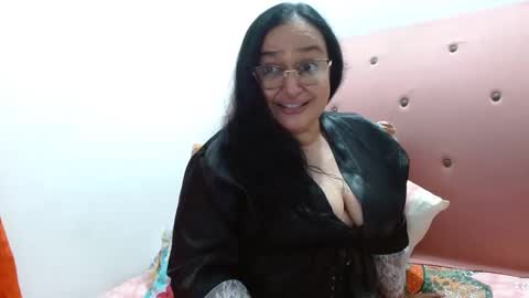 nahomi online show from 02.23.25