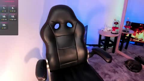 Gia  online show from 12.06.24