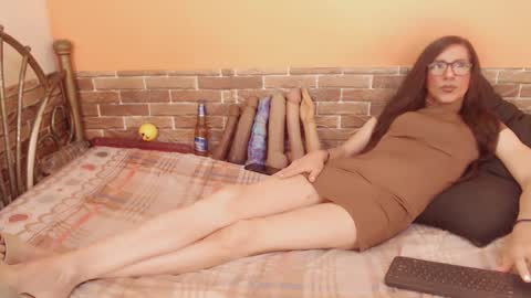 Snapshot of gianina_cd chatting on 12.01.24 Gianina online show from 12.01.24