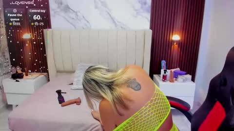 G I A N N A  online show from 09.17.25