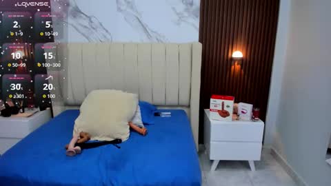 G I A N N A  online show from 10.11.25