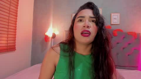 Snapshot of giannaslimjb chatting on 10.04.25 giannaslimjb online show from 10.04.25