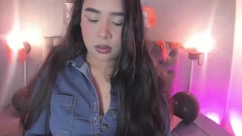 Snapshot of giannaslimjb chatting on 10.07.25 giannaslimjb online show from 10.07.25