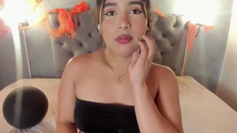 Snapshot of giannaslimjb chatting on 10.22.25 giannaslimjb online show from 10.22.25