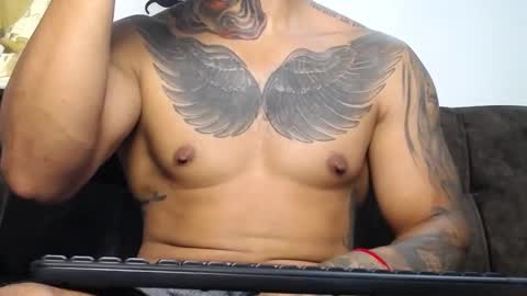 Snapshot of gianni_donato95 chatting on 10.21.25 Dilan online show from 10.21.25