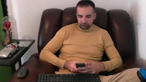 Snapshot of gianni_lion chatting on 01.20.25 Gianni online show from 01.20.25