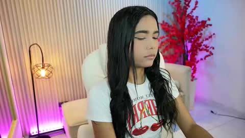 Snapshot of gianovak chatting on 09.22.25 gianovak online show from 09.22.25