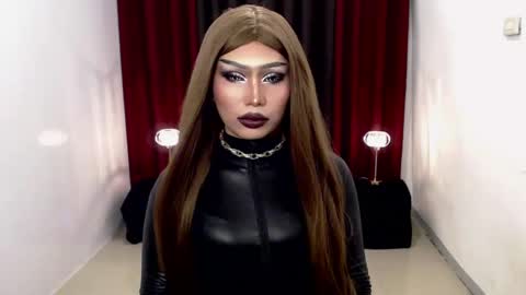 Gia X online show from 12.11.24