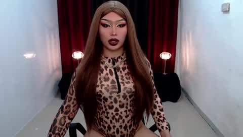Gia X online show from 12.23.24