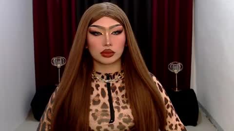 Gia X online show from 02.08.25