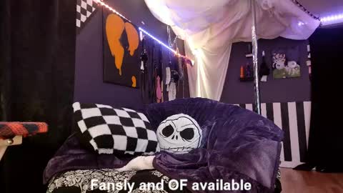 Giggles online show from 04.03.26