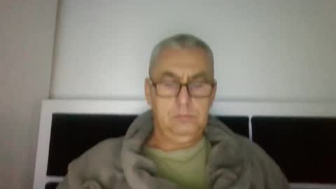 gigi1970 online show from 10.18.25