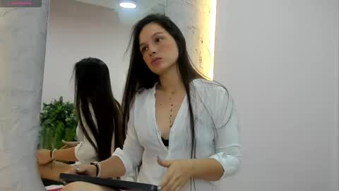 Gigi  online show from 03.28.26