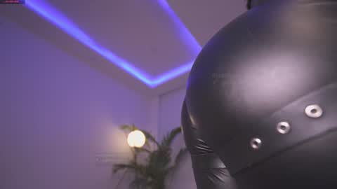 80 off in my OF gigipriv  online show from 01.25.25