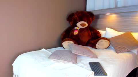 gigi wilden online show from 02.14.26