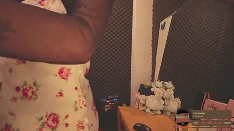 Snapshot of gigifontaine_ chatting on 10.07.25 Gigi independet model P online show from 10.07.25