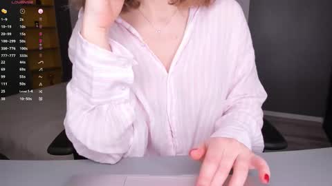 gigihadd online show from 02.16.26