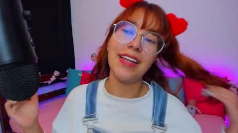 gigimooon online show from 09.20.25