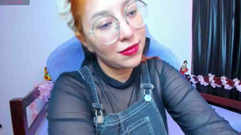 gigimooon online show from 02.15.26