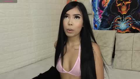 gigirose_ online show from 10.17.25