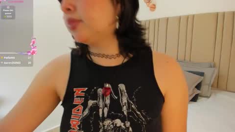 giiiia_ online show from 09.12.25