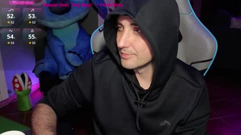 Snapshot of gil_gamesh2nd chatting on 11.02.25 Mirko online show from 11.02.25