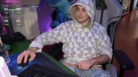 Snapshot of gil_gamesh90 chatting on 03.03.25 Mirko online show from 03.03.25