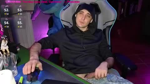 Snapshot of gil_gamesh90 chatting on 03.12.25 Mirko online show from 03.12.25