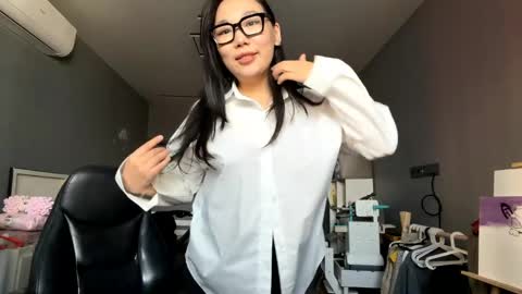 Agatha online show from 04.18.26