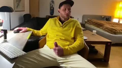 Snapshot of gilbertlachsmann chatting on 01.19.25 Sebastian online show from 01.19.25