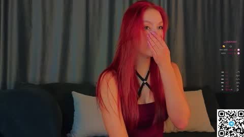 Snapshot of gildedkitten chatting on 10.03.25 Stacy online show from 10.03.25