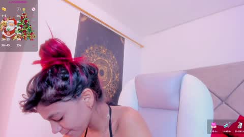 Snapshot of gimenalara chatting on 01.08.25 Gimena online show from 01.08.25