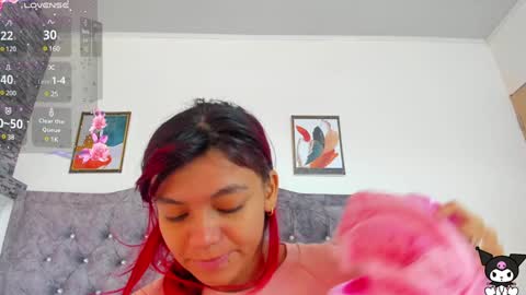 Snapshot of gimenalara chatting on 01.19.25 Gimena online show from 01.19.25