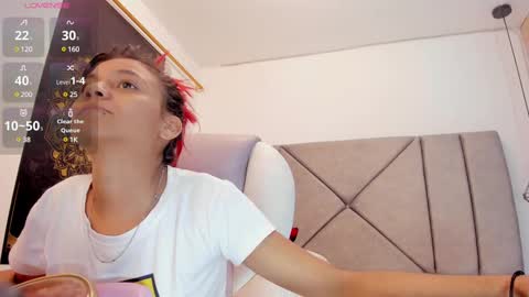 Snapshot of gimenalara chatting on 02.25.25 Gimena online show from 02.25.25