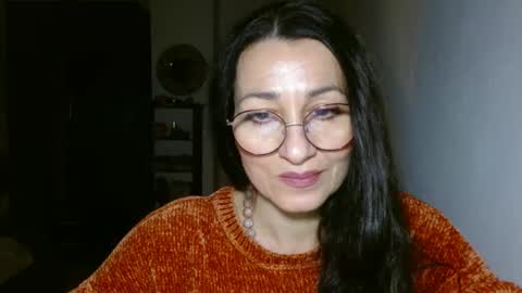 GinaONeon online show from 01.04.25