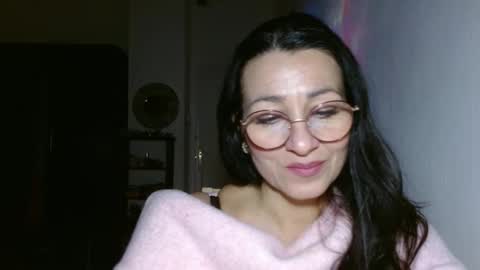 GinaONeon online show from 01.20.25
