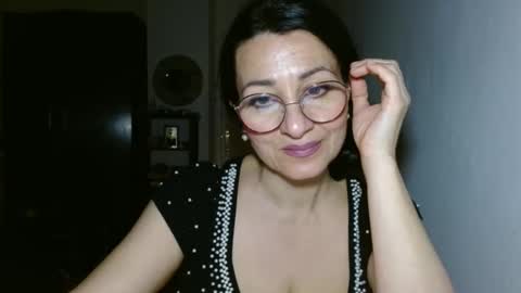 GinaONeon online show from 03.04.25
