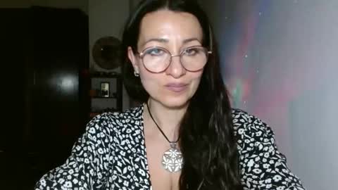GinaONeon online show from 03.05.25