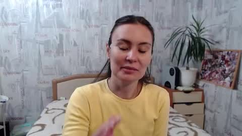 Snapshot of ginaxsoulah__ chatting on 10.11.25 ginaxsoulah online show from 10.11.25