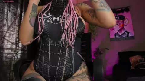 Ginebra online show from 10.31.25