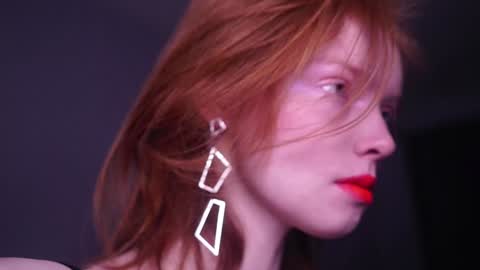        im expecting 350 thumbs up on my altar   online show from 12.25.24