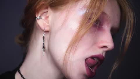        im expecting 350 thumbs up on my altar   online show from 02.03.25